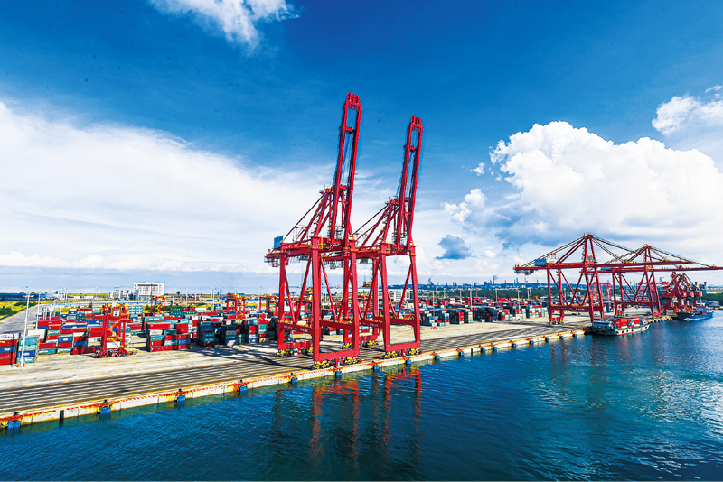 把握經(jīng)濟(jì)全球化大勢堅定不移全面擴(kuò)大開放